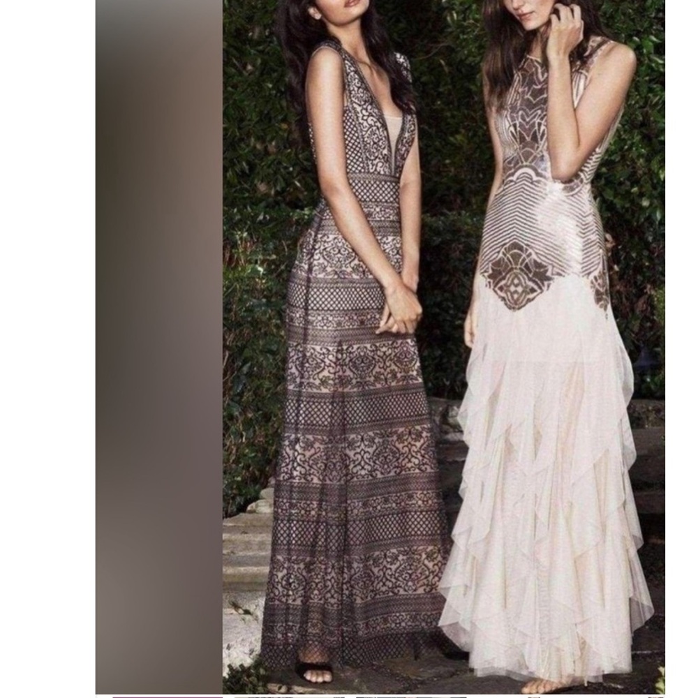 BCBG Max Azria Aurora Embroidered Tulle Underlay Gown - Rare Find Size 8